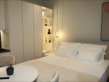 Shiten okazion 2 garsionere per airbnb 2500eu  perfitim mujo