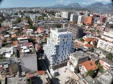 Shitet Apartament 2+1+2 ne Xhamllik