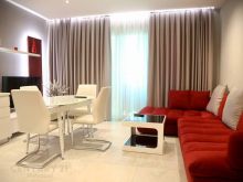 SHITJE APARTAMENT 2+1 NE AMBASADOR 3, PRANE STADIUMIT!