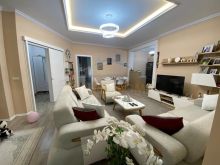 Shitet, Apartament 2+1+2+Verandë, Fresku, Tiranë