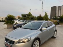 SHITET VOLVO V40 1.6 NAFTE VITI 2015 69 MIJE KM ORIGJINALEV