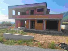 🏡 Shiten dy shtëpi – veçmas ose së bashku – në Pejë