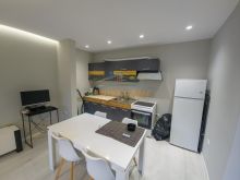 Shitet, Apartamenta 1+1, Pazari i Ri, Tiranë