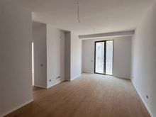 555 APARTAMENT NE SHITJE 2+1+2 TE REZIDENCA MINE PEZA