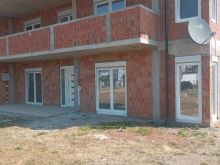 🚨 Urgjent Shitet – 9 ari tok me shtëpi verore & shtëpi Pejë