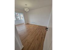 0694603851,Shitet, Apartament 2+1, Rruga e Kavajes, Tirane.