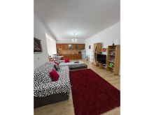 Shitet, Apartament 2+1, Rruga 5 Maji, Tiranë