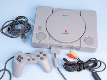 ps1 fat me nje kontroller nje cd loje