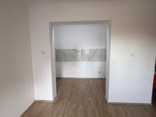 Shitet, Apartament 2+1, Komuna e Parisit, Tiranë - 165,000€