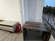 Shitet tavolina per kompjuter
