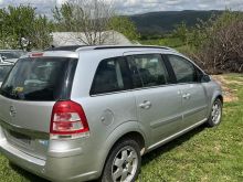 Shitet Opel zafira pa dogan 1.9cdti 2006