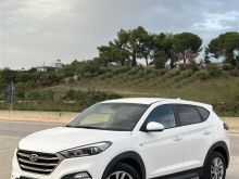 OKAZIONN HYUNDAI TUCSON 1.7 NAFTE AUTOMAT 2015