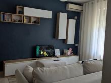 Shitet apartament 1+1