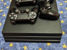 PS4 PRO 3 LEVA