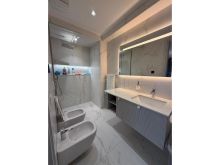 Shesim Super Apartament 2+1+2 Bashk me 2 garazhe Pran shkoll