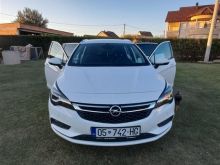 Shitet Opel Astra