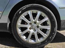 DISQE DHE GOMA  235 /45/ R17 viti 2023