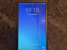 Samsung J5 8gb memory 1.5gb ram ngjyra gold