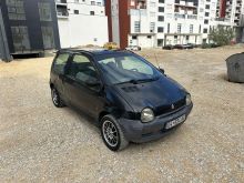 Shitet renault twingo 1.2 benzin viti 2001 me klim