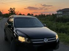 Shitet Tiguan 2.0 TSI e kuqe