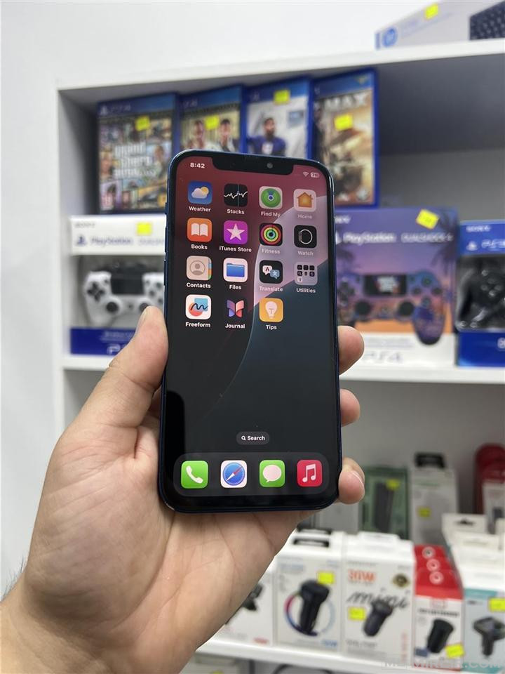 IPHONE 12