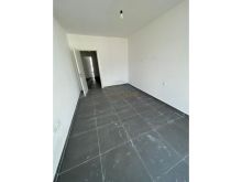0693426419 Shitet, Apartament 2+1, Rruga 5 Maji, Tiranë.
