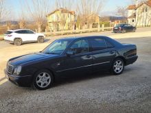 Mercedes E220