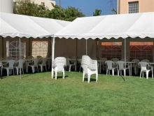 tenda ne sherbim si dhe karrika tavolina ne ter kosoven 24 n