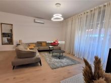 Apartament 2+1+2 me qera ne Bllok, ne rrugen Perlat Rexhepi 