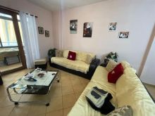 Shitet apartament 2+1  Laprake ( Perball shkolles , Aleks Bu
