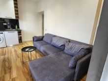 Shitet apartament 1+1 tek Xhamia e Tabakeve 