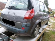 Ima motor i menjac