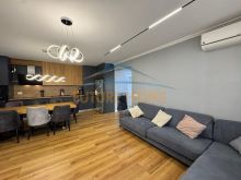 0695136472 Shitet, Apartament 2+1+2, Komuna e Parisit