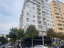 LEZHE Apartament 93 m2, afer Stadiumit, Pallat i ri, Kati 4