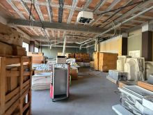 JEPET ME QERA AMBIENT BIZNESI 330M2 \"BUZE RRUGE\"AUTOSTRADE-D