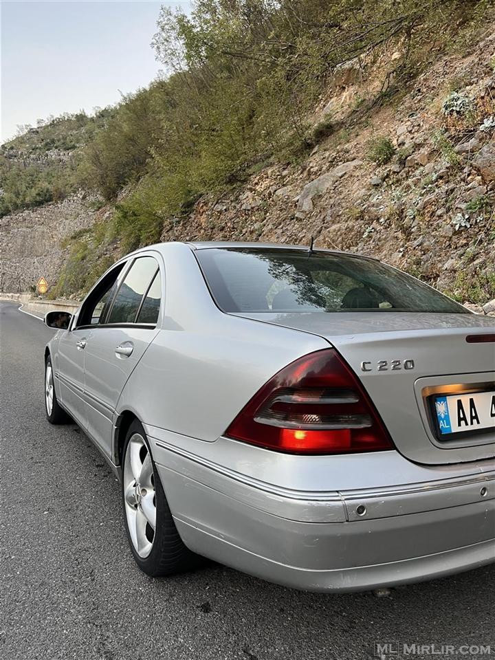 Mercedes Benz 220