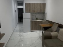 Leshohet 2 apartamente me qera ditore,mujore