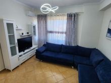 068206333 Shitet 2+1 në Plazh – Përballë Hotel Antalia