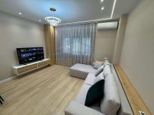 0695136472 Shitet, Apartament 2+1+Depo, Myslym Shyri