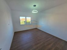 0694738665 Shitet, Apartament 2+1, Xhamllik, Tirane.