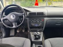 Shitet vw passat 1.9 tdi (di) të kuqe v.p. 2004
