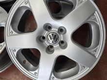 DISQE GOLF 4 GTI R16