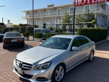 MERCEDES E 220 2015