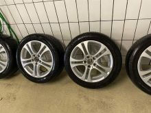 Disqe Nr 17 pa guma per Mercedes