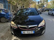 Shitet Opel Astra 2011