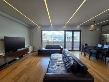 0695136472 Shitet, Apartament 2+1+2+ 2 poste parkimi, Qender