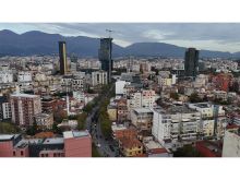 Shes Apartament 2+1+Verande tek Rruga e Kavajës!