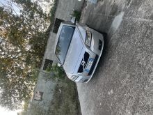 Shiten pjese Kembimi volvo v50 2011