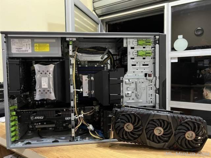 Fujitsu Celcius R920
