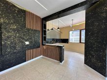 Disponojmë për shitje një super Apartament 3+1 pranë Shkollë